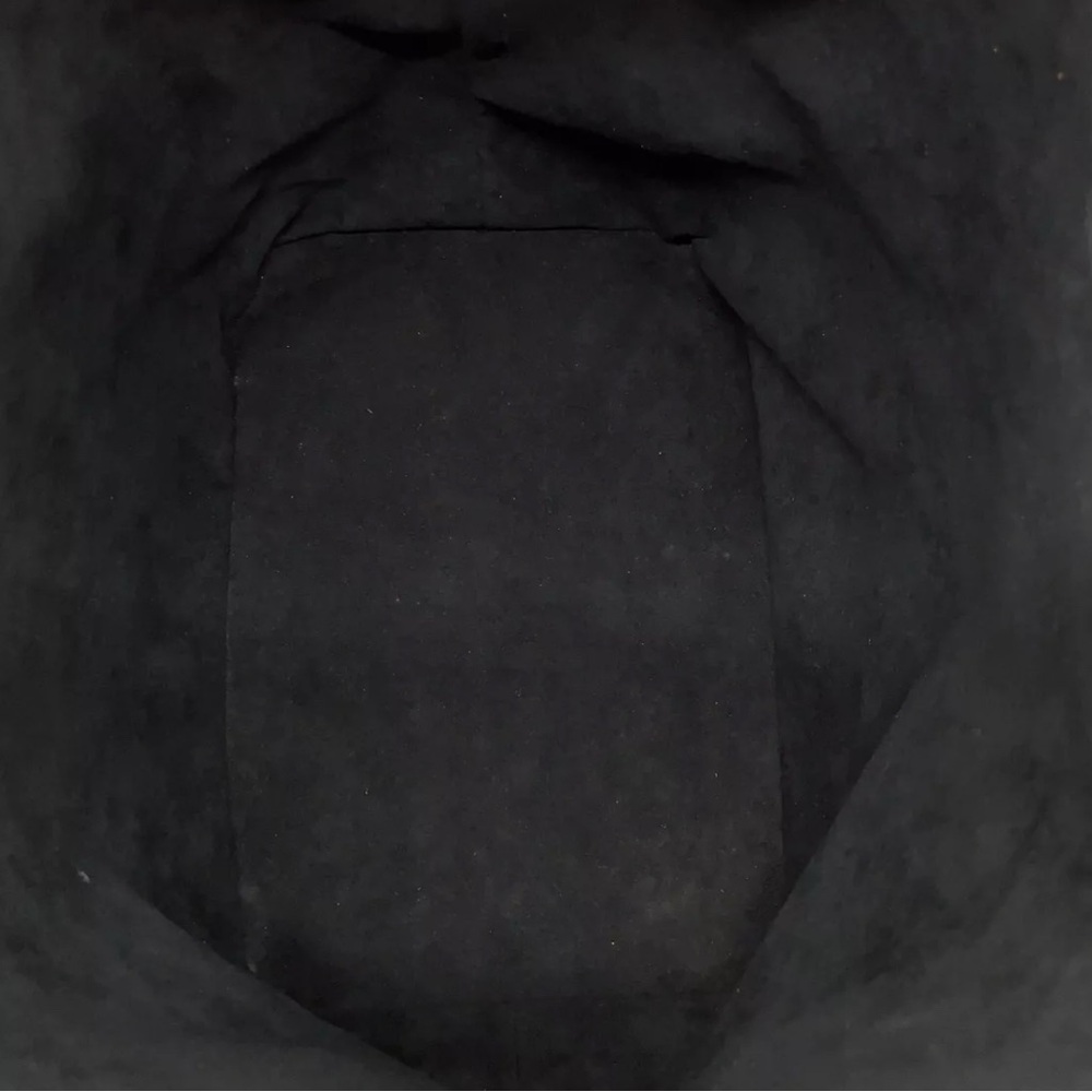 Auth  Louis Vuitton Epi Noe Noir Castilian  Shoulder Bag - Picture 11 of 15